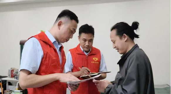 城发红——“商管家”盘活老西门大街区